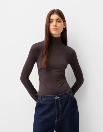 Body de manga larga con cuello alto