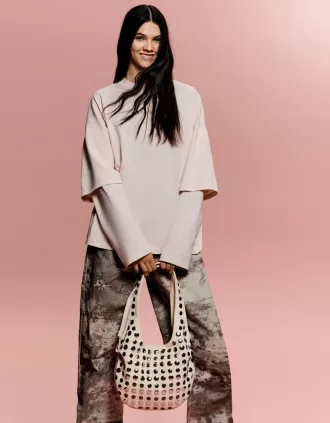 Bolso antelina con tachuelas