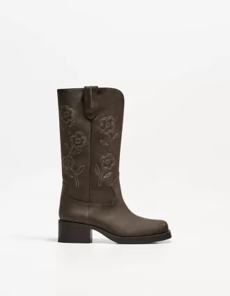 Botas cowboy planas bordadas