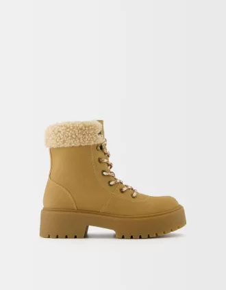 Botas de montaña de borreguillo