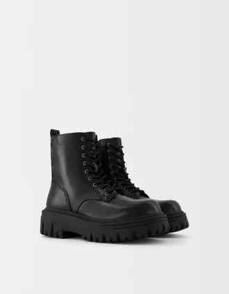 Botines con plataforma y cordones