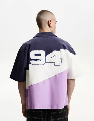 Camisa boxy fit de manga corta con estampado Nascar