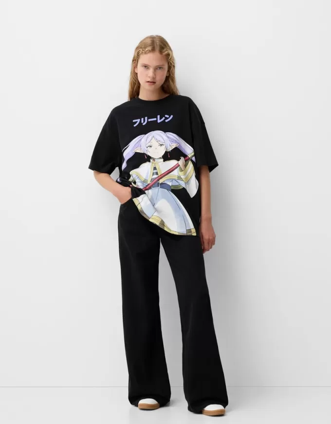 Camiseta Frieren oversize de manga corta