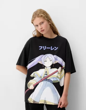 Camiseta Frieren oversize de manga corta