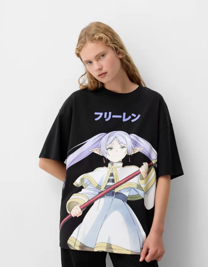 Camiseta Frieren oversize de manga corta