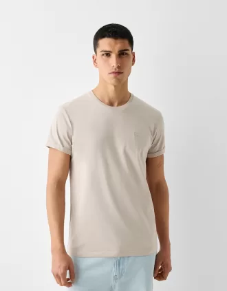 Camiseta ajustada de manga corta
