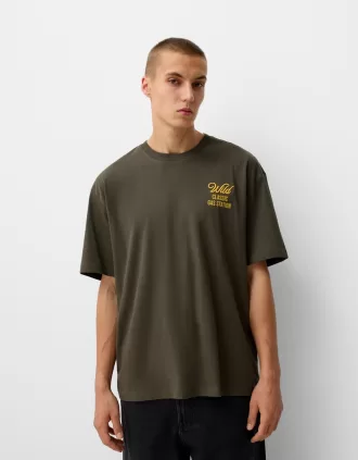 Camiseta bordada de manga corta de ajuste relajado