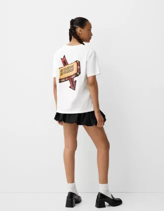 Camiseta con estampado Beershka x Beetlejuice