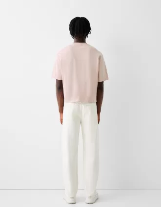 Camiseta cropped de manga corta con corte boxy