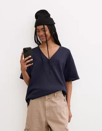 Camiseta de manga corta con cuello en V de algodón grueso