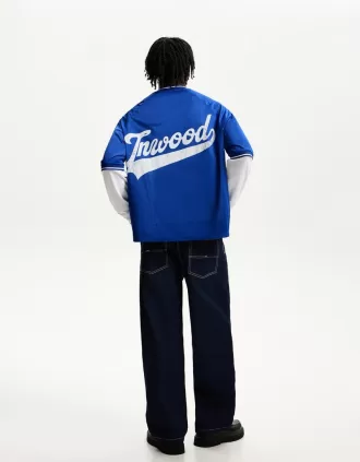 Camiseta de manga corta con estampado deportivo de malla