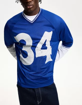 Camiseta de manga corta con estampado deportivo de malla