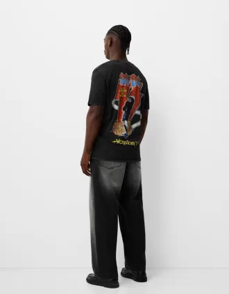 Camiseta de manga corta desteñida con estampado AC/DC