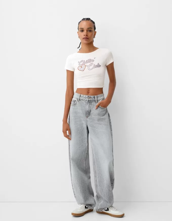 Camiseta espalda abierta con pedrería