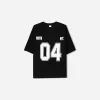 Camiseta estampada con cuello en V y manga corta
