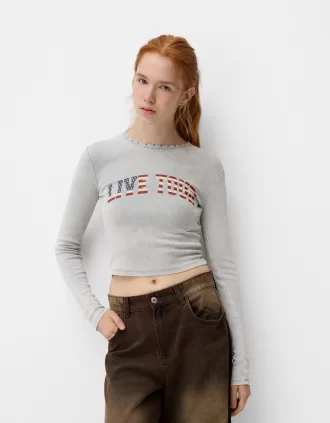 Camiseta manga larga canalé estampada tachuelas