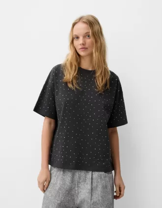 Camiseta oversize de manga corta con strass