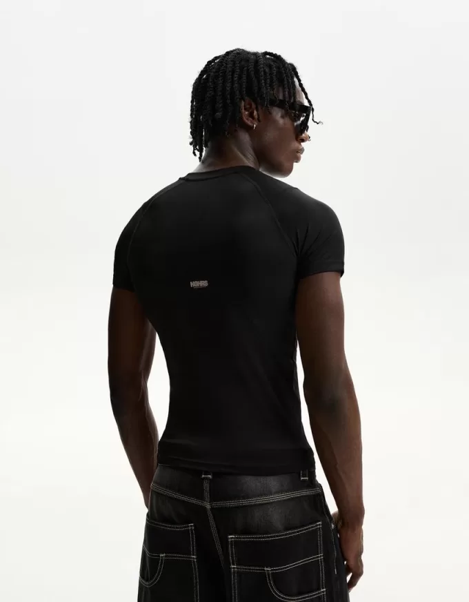 Camiseta slim fit de manga corta con costuras Camiseta slim fit de manga corta con costuras