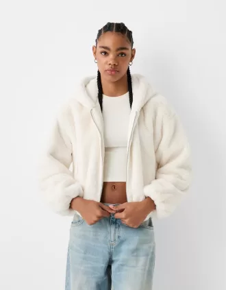 Chaqueta acolchada con capucha de pelo sintético
