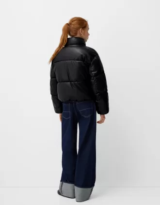 Chaqueta acolchada de piel sintética