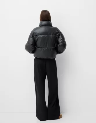Chaqueta acolchada de piel sintética