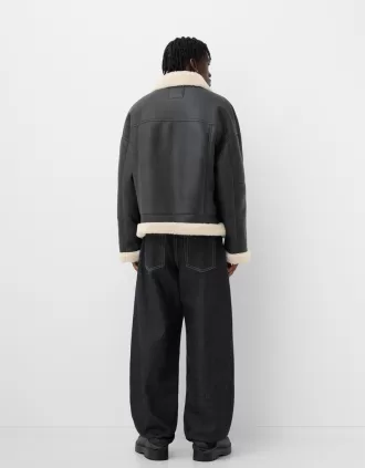 Chaqueta boxy efecto piel