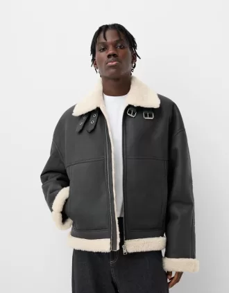 Chaqueta boxy efecto piel