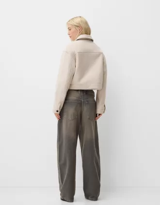 Chaqueta corta suave