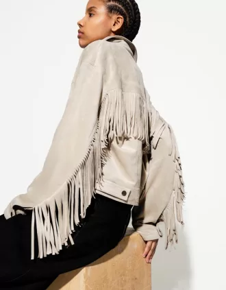 Chaqueta de antelina con flecos