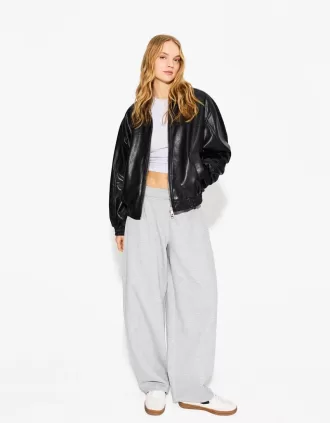 Chaqueta oversize de piel sintética