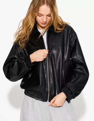 Chaqueta oversize de piel sintética