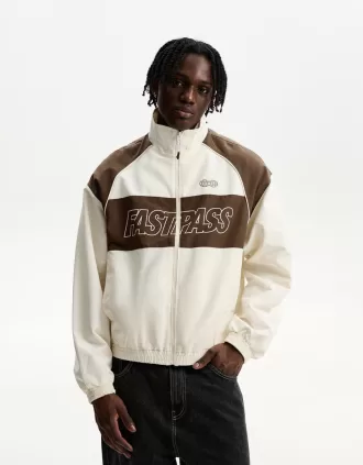 Chaqueta técnica estampada