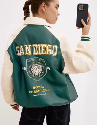 Chaqueta universitaria de piel sintética