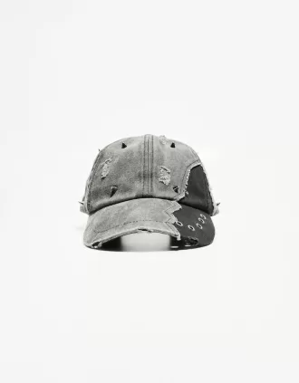 Gorro piercing con ojales