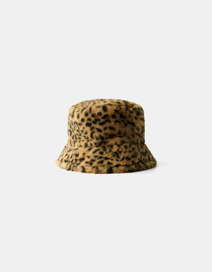 Gorro tipo pescador pelo sintético animal print