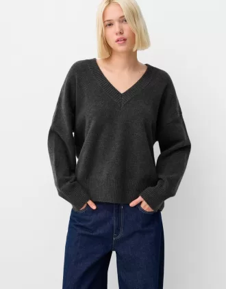 Jersey oversize con cuello de pico