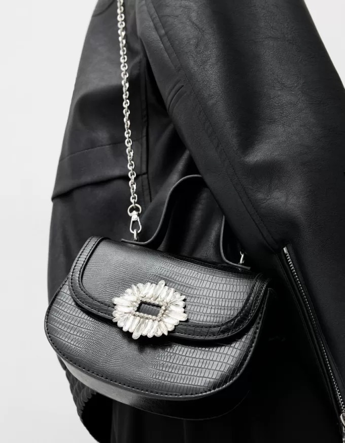 Minaudière con cierre de strass