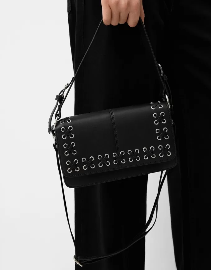 Minaudière con detalle de lazo