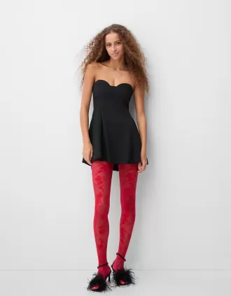 Minivestido evasé con hombros descubiertos y escote corazón