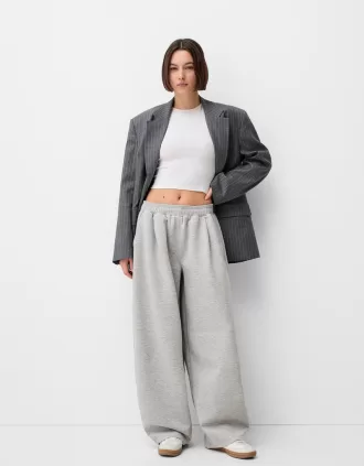 Pantalón barril de felpa con pinzas
