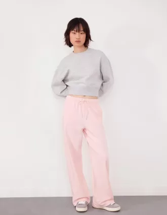 Pantalón de felpa con costuras laterales.