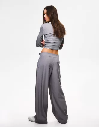 Pantalón pinzas hebilla