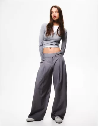 Pantalón pinzas hebilla