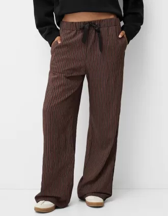 Pantalón recto de rayas con cintura elástica