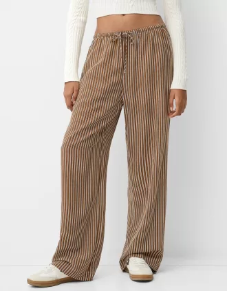 Pantalón recto de rayas con cintura elástica
