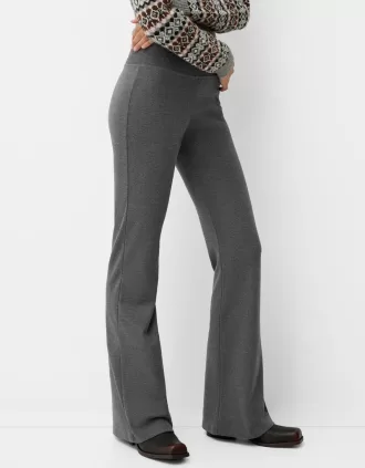 Pantalones acampanados con cintura de canalé