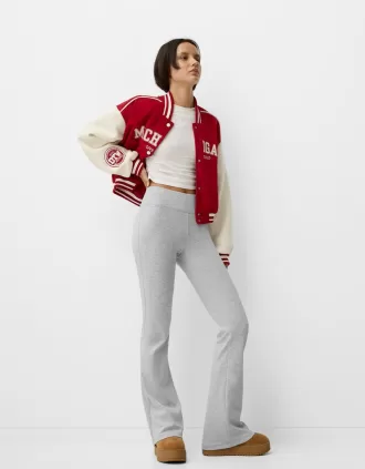 Pantalones acampanados con cintura de canalé