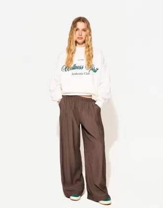 Pantalones anchos con cordones