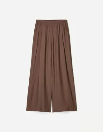 Pantalones anchos con cordones