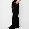 Pantalones anchos suaves